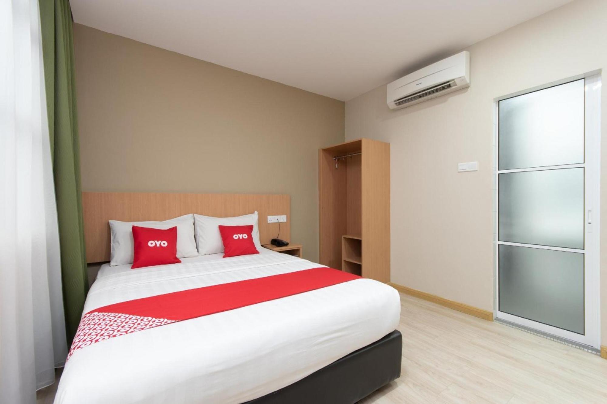Capital O 89344 Labuan Avenue Hotel Exterior photo